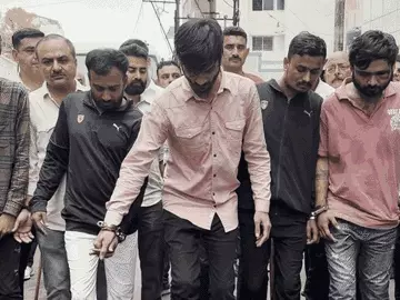 રાજકોટમાં લંગડાતા અને ખુલ્લા પગે પેંડા ગેંગની 'પાપા પગલી'